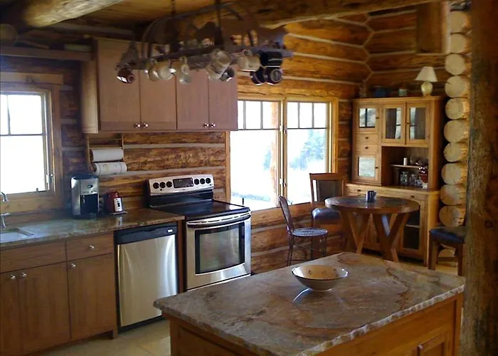 Rustic Riverside With Hot Tub In Dubois, Wyoming * Dubois